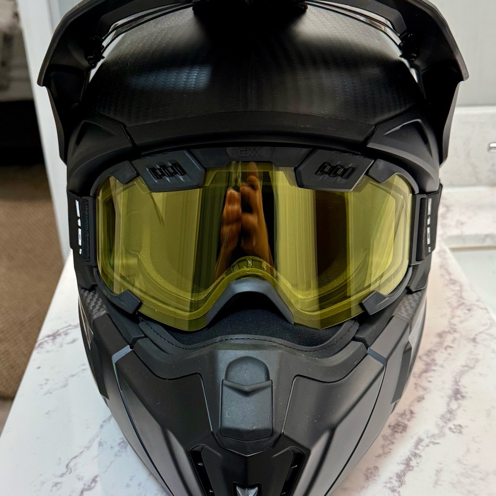 2025 CKX Titan Carbon Snowmobile Helmet w/ dual lens googles (Medium)